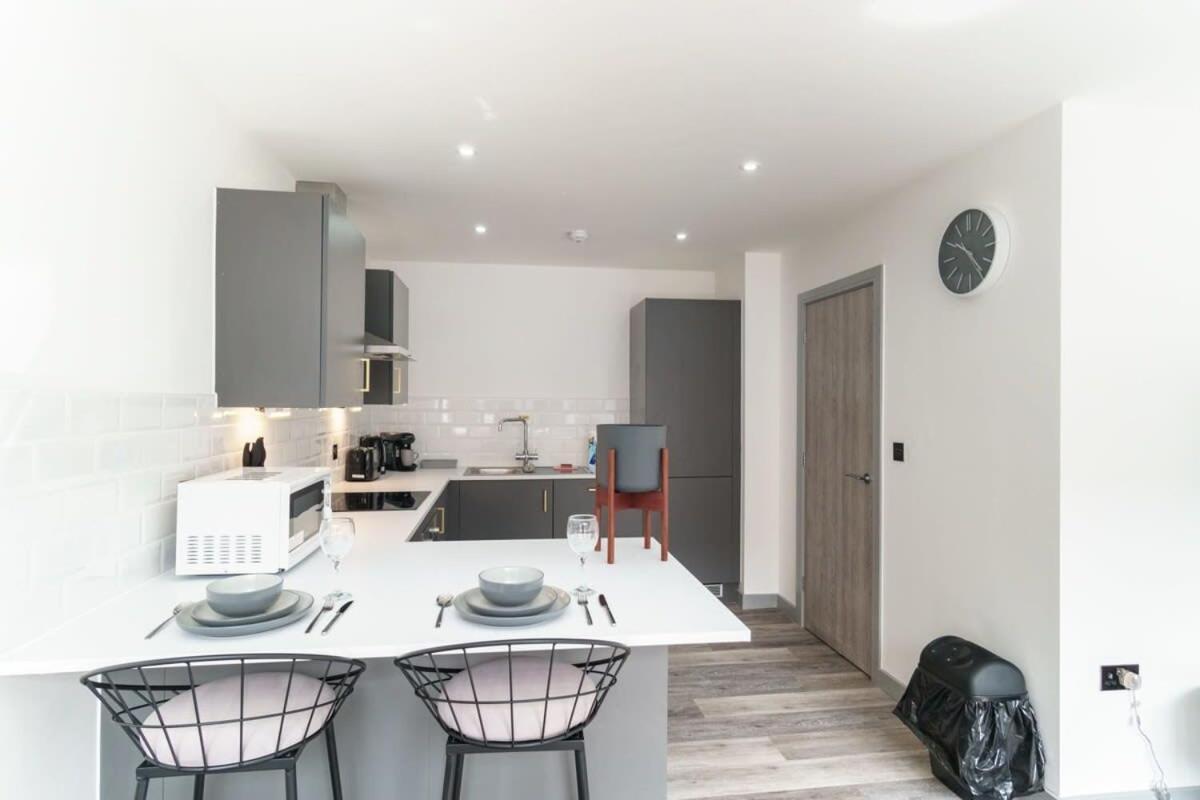 Modern 1 Bedroom Apartment In Preston Centre Εξωτερικό φωτογραφία