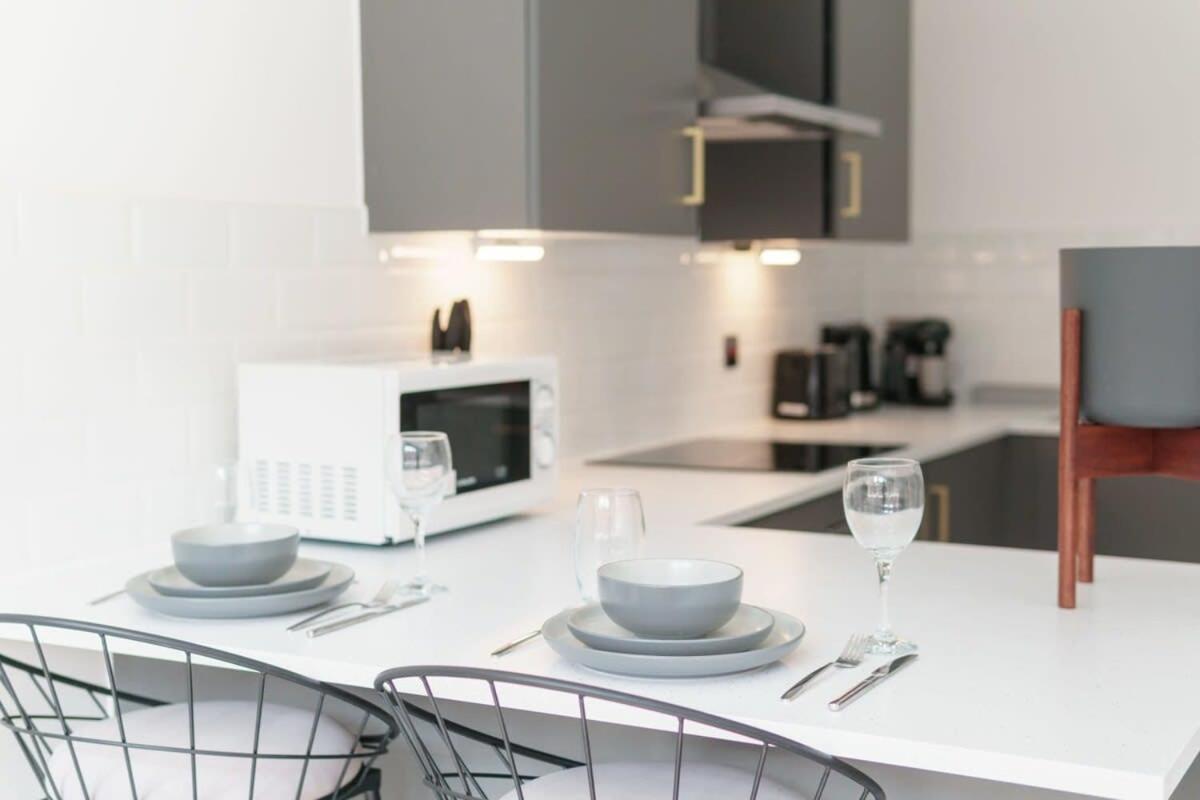 Modern 1 Bedroom Apartment In Preston Centre Εξωτερικό φωτογραφία
